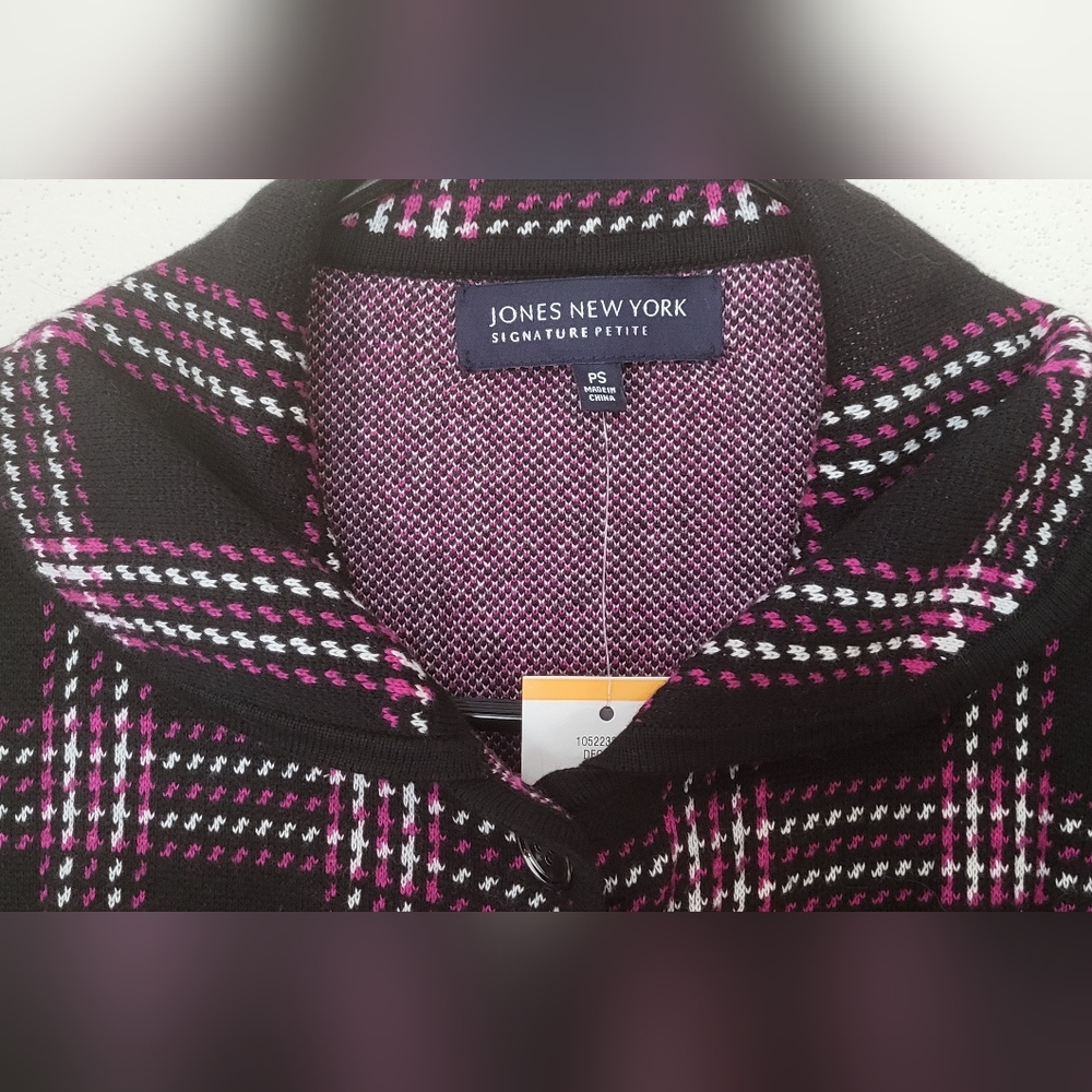 Jones New York Women's Black, White, Pink Herringbone/Plaid Sweater Size PS NWT. - Picture 3 of 5